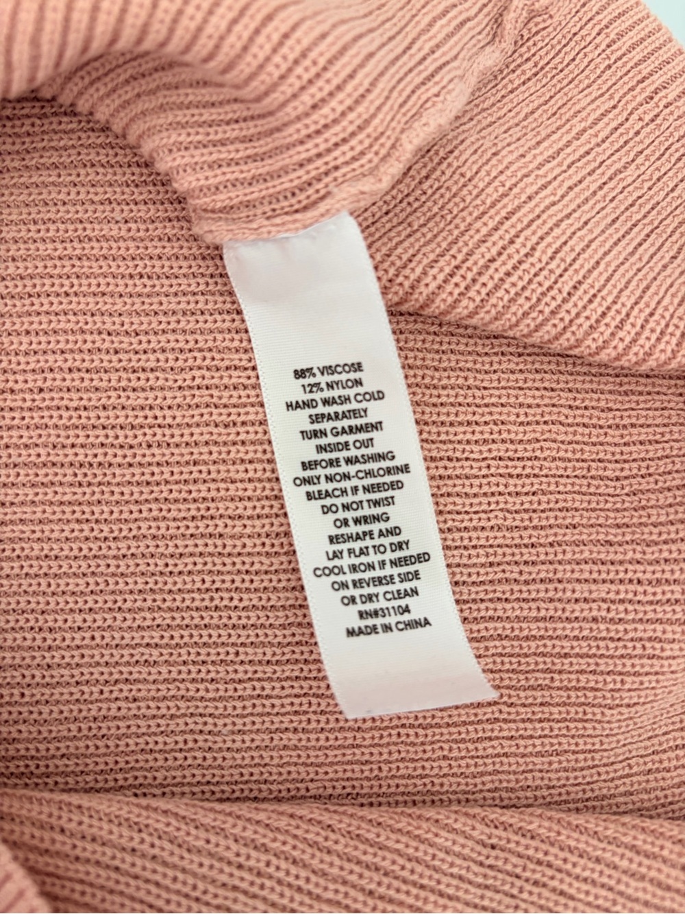 The Limited V-Neck Sweater in Dusty Rose - Picture 4 of 4